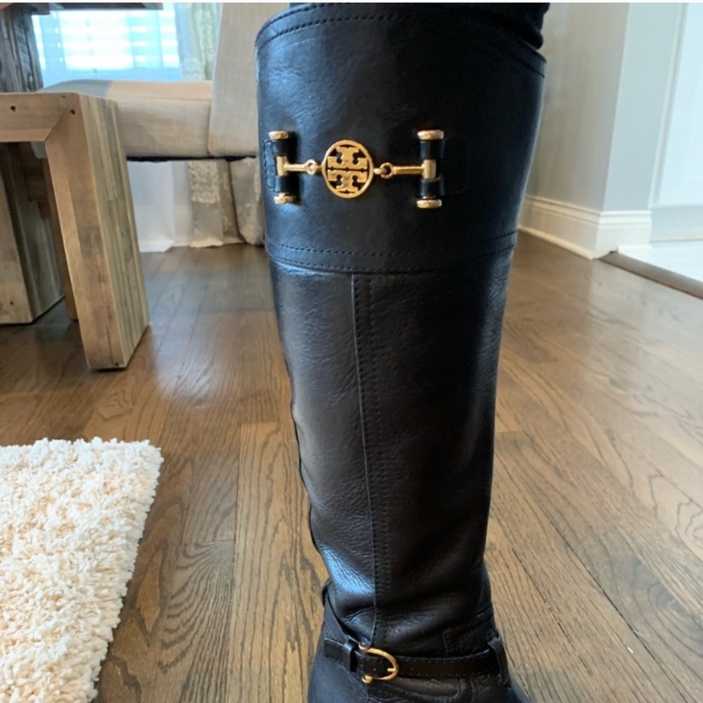TORY BURCH BLACK BOOTS W/ GOLD ZIPPER & BUCKLE SZ8